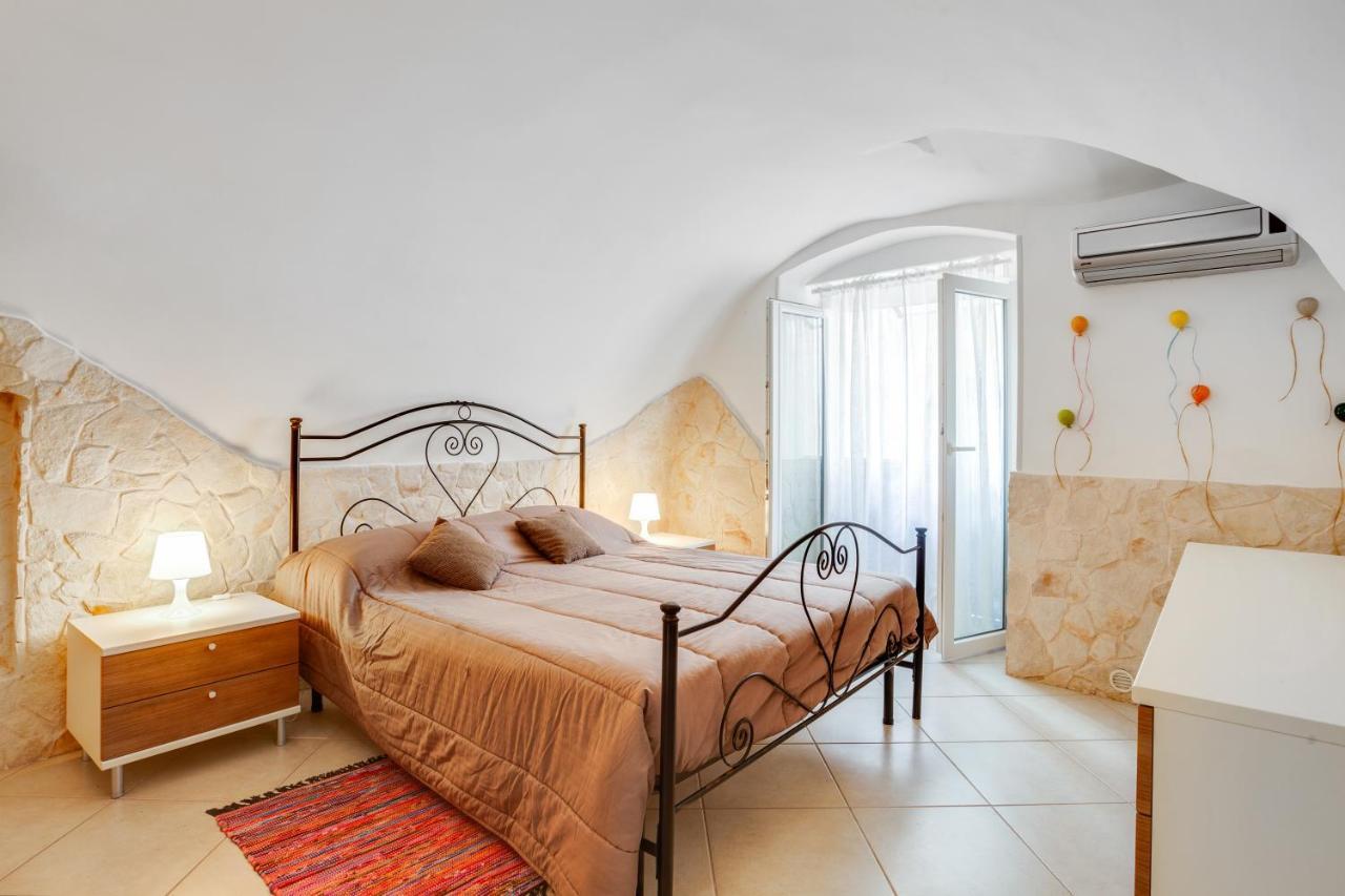 Апартаменты La Chicca Historic Center Beautiful Flat Монополи Экстерьер фото